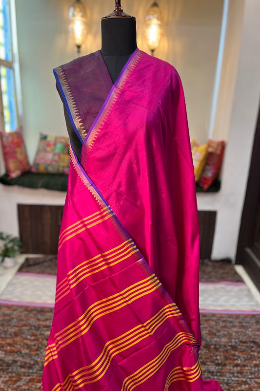 Magenta pure silk Inchpar handloom saree with Patti pallu and contrast blouse