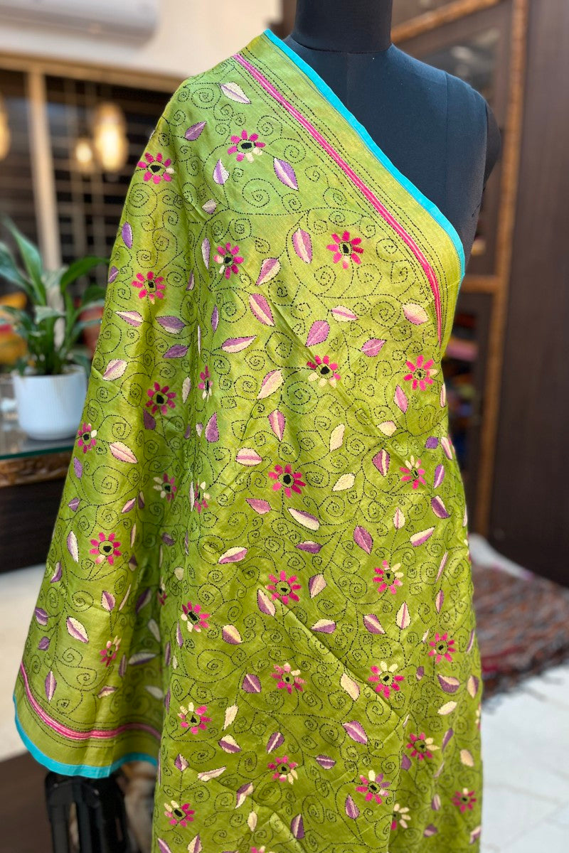 Dupattas Stoles Kantha