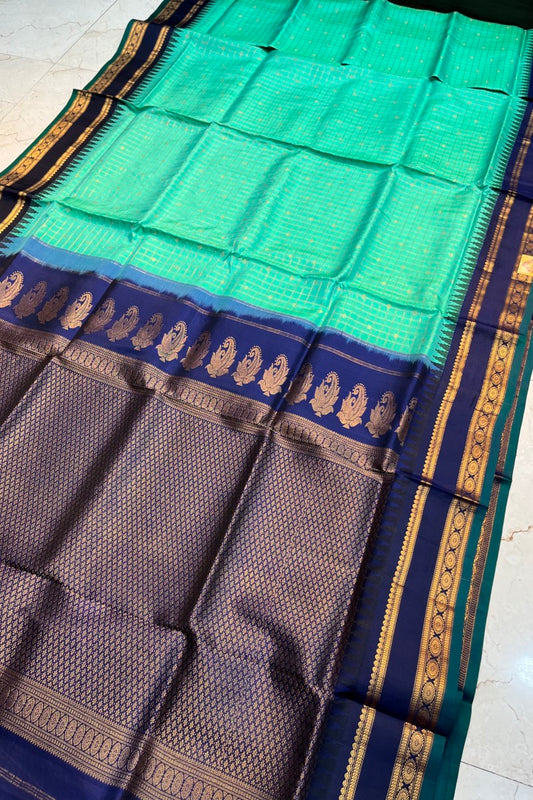 Pure Silk Handwoven Torquiose Green checkered Narayanpet saree